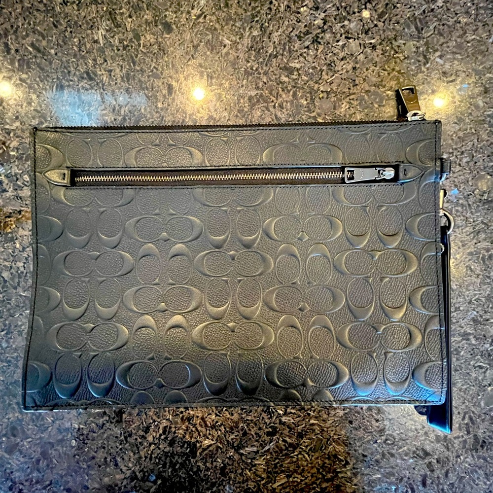 Coach Men’s Black Embossed Smooth Leather Clutch Bag NWOT
